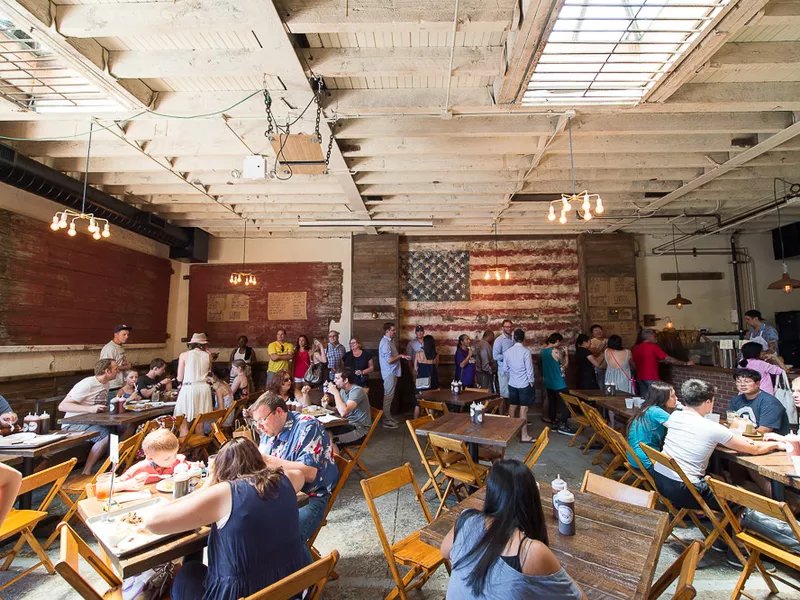 Photo extract of Hometown BBQ's Restaurant